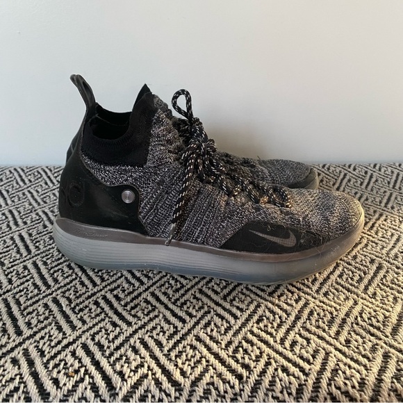 Nike Black and Gray Athletic Shoes Zoom KD 11 Size 8 - Picture 2 of 10
